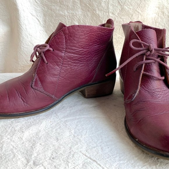 Latigo Burgundy Leather Booties - Picture 2 of 8